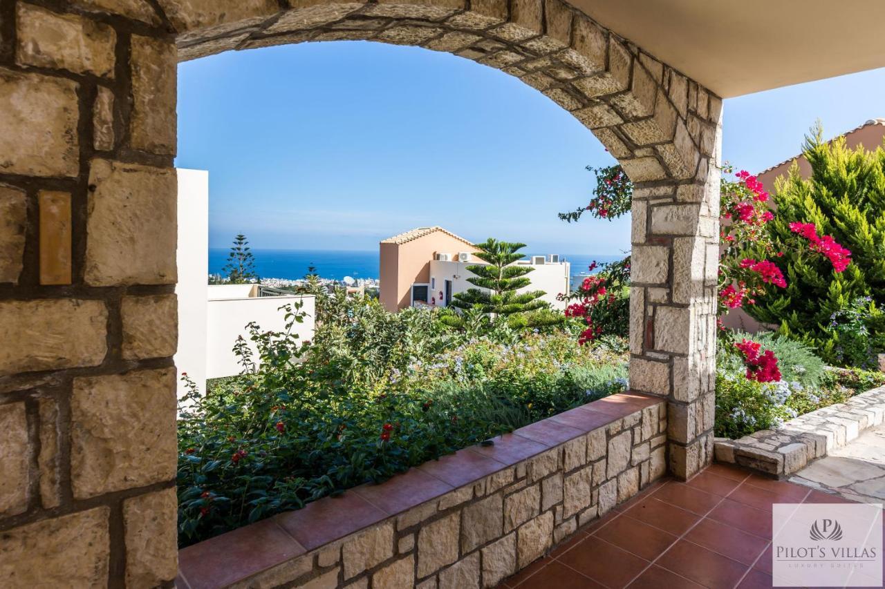 Pilot'S Villas Luxury Suites Hersonissos  Exterior foto