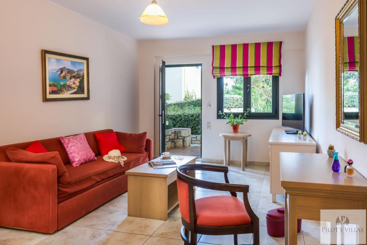Pilot'S Villas Luxury Suites Hersonissos  Exterior foto