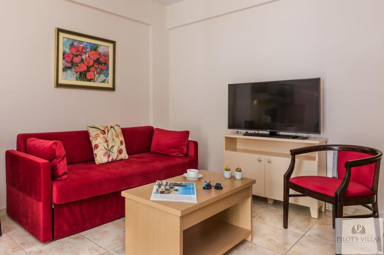 Pilot'S Villas Luxury Suites Hersonissos  Exterior foto