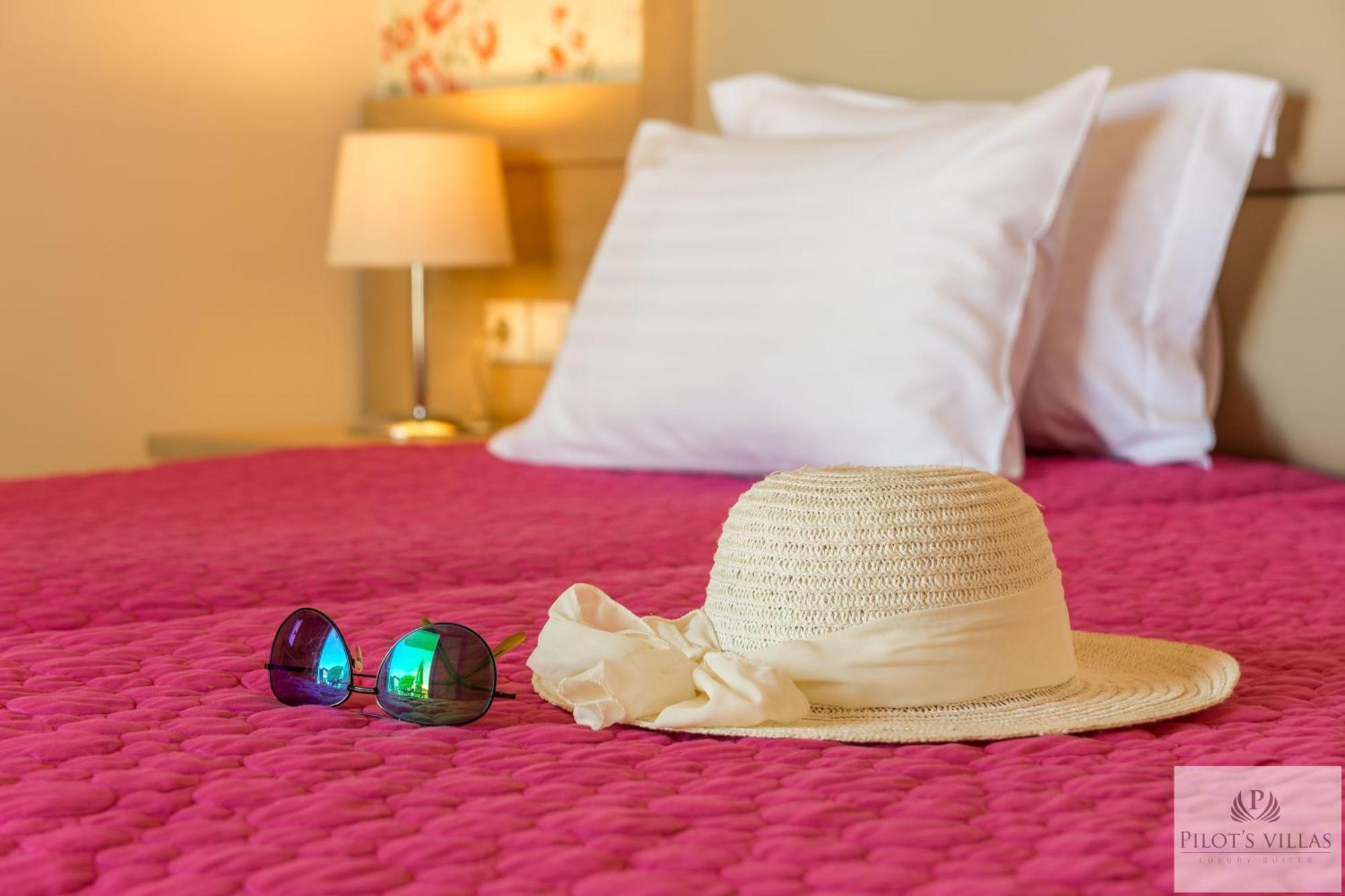 Pilot'S Villas Luxury Suites Hersonissos  Quarto foto